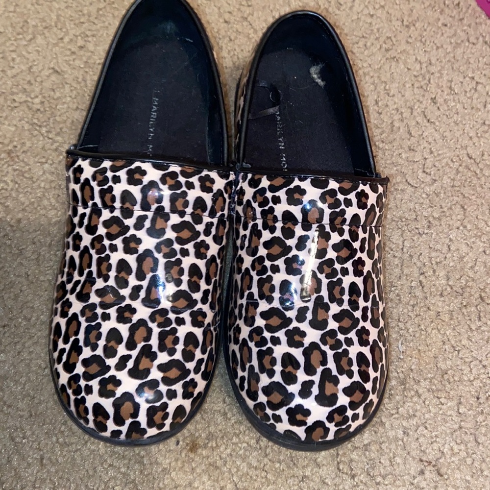 Marilyn Monroe nurse clogs